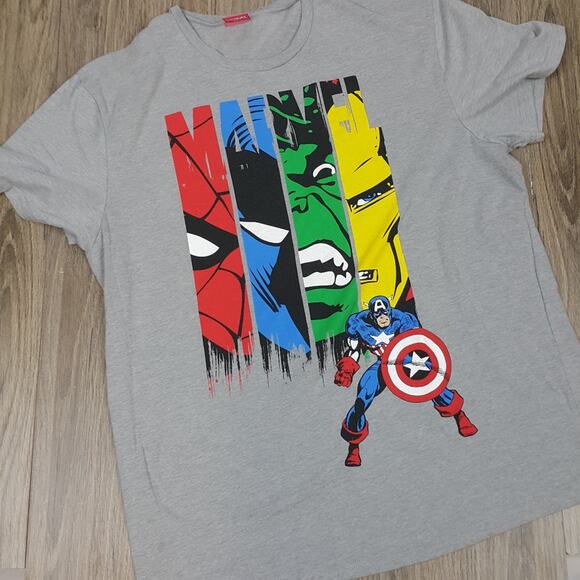 Marvel Other - Grey Printed Marvel T Shirt sz XL